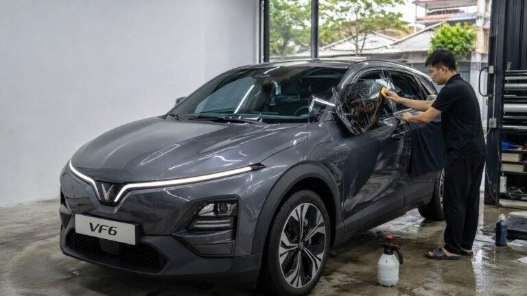 Kinh Nghiệm Dán Phim Cách Nhiệt VinFast VF 6